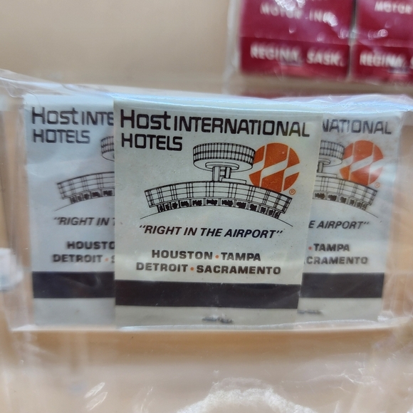 Vintage Matchbooks Lot Hotel Motel Matches Holiday Inn Circus - Picture 7 of 9